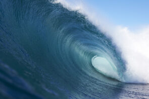 Hollow Aquabumps 01q6647