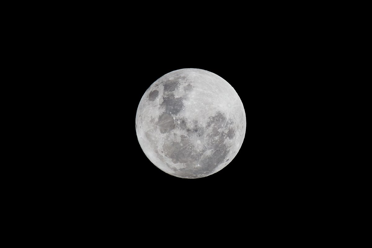 The super moon was super bright last night.