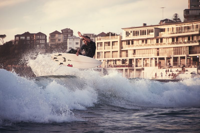 Shred in front of da Bergs. Bondi 7am