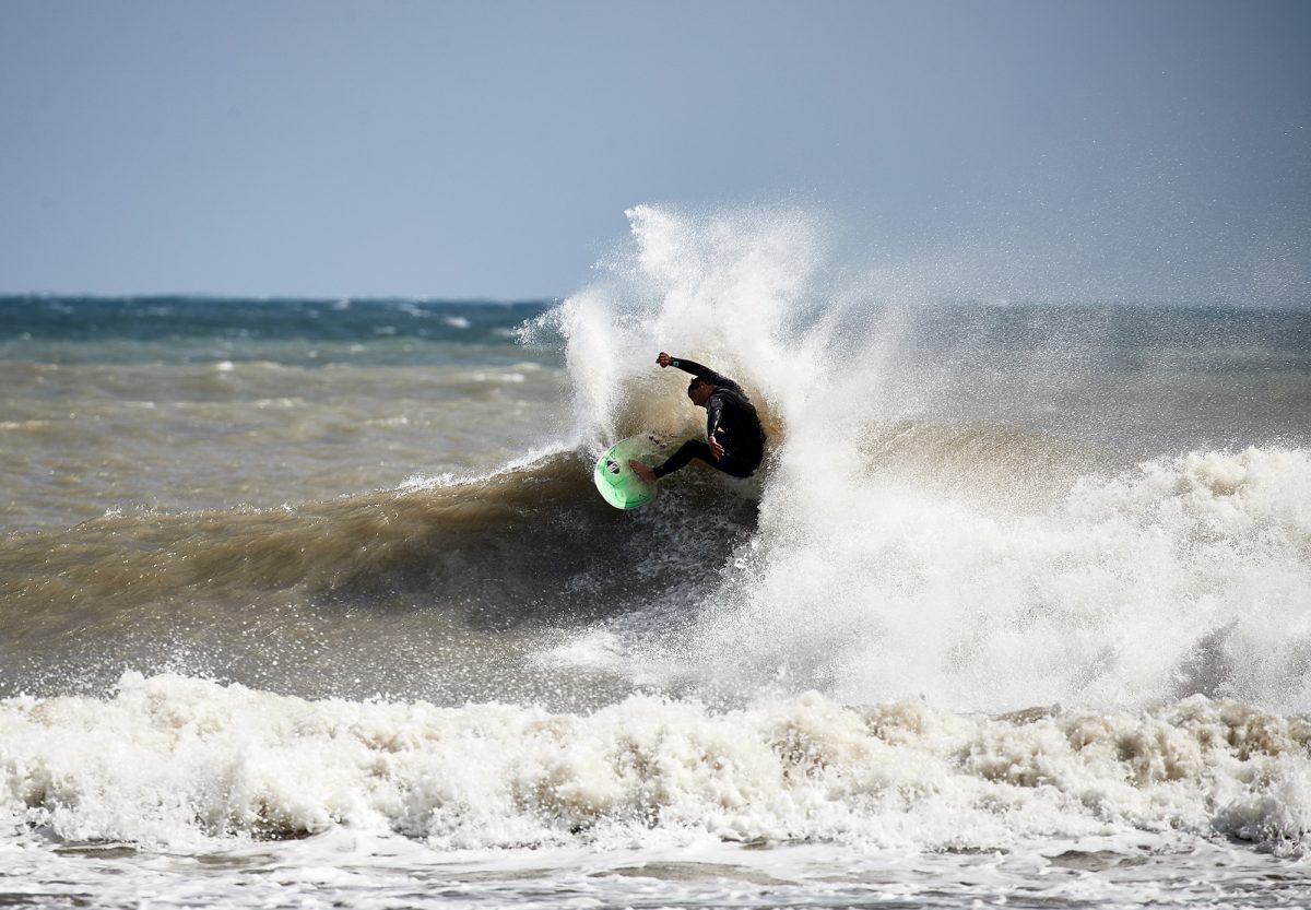 Bashing into the wind, Campsites, Oakura, Taranaki