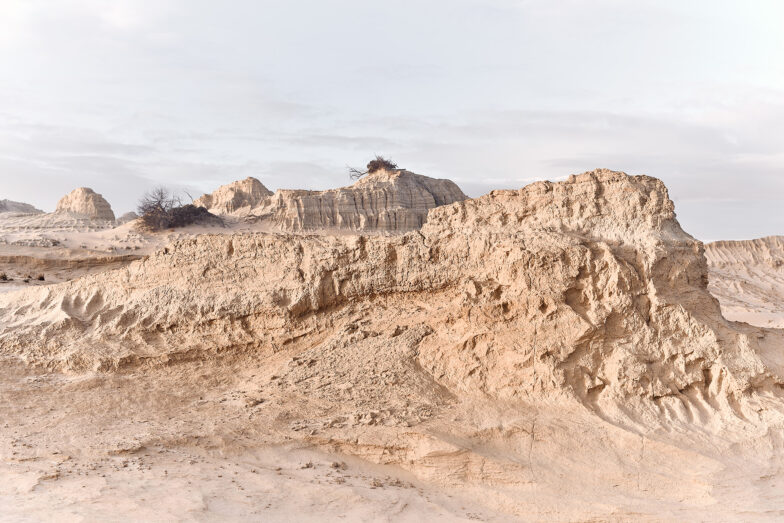 Moonscape, Mungo