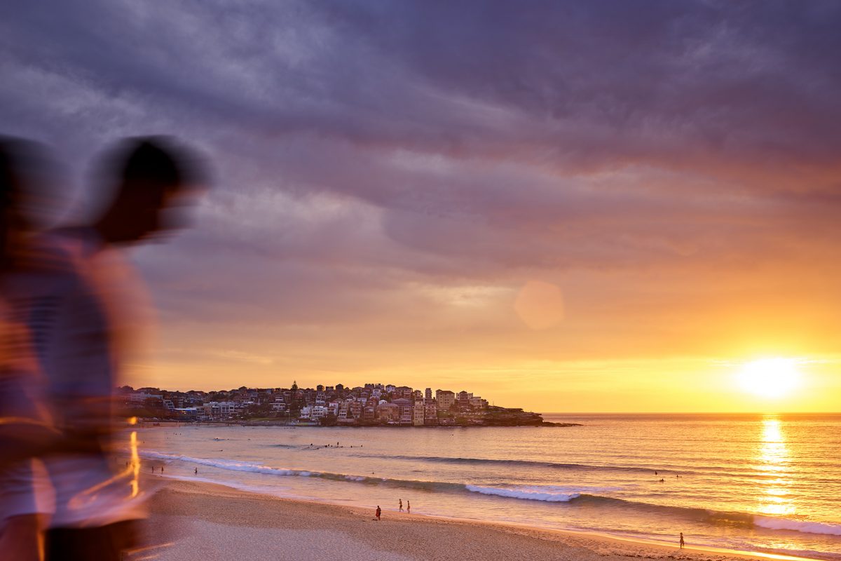 Bondi Beach 6am, coloured skies