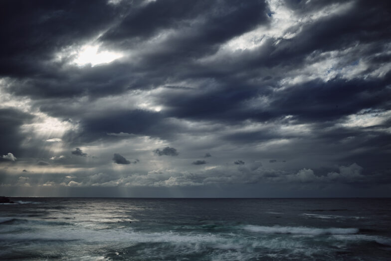 Cracks in the heavens, Bondi
