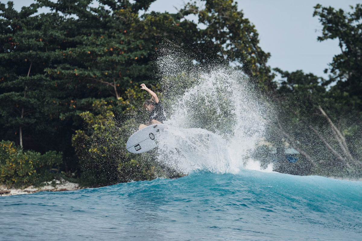 Harry Bryant, jungle punt. Mentawais