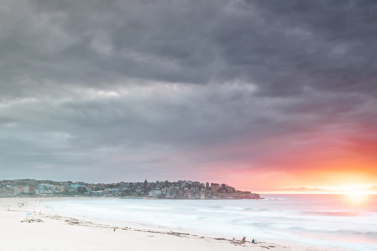 Bondi this morning, lighting up for a brief moment