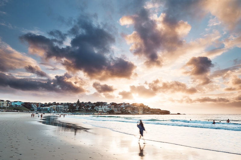 Early moments of light, North Bondi