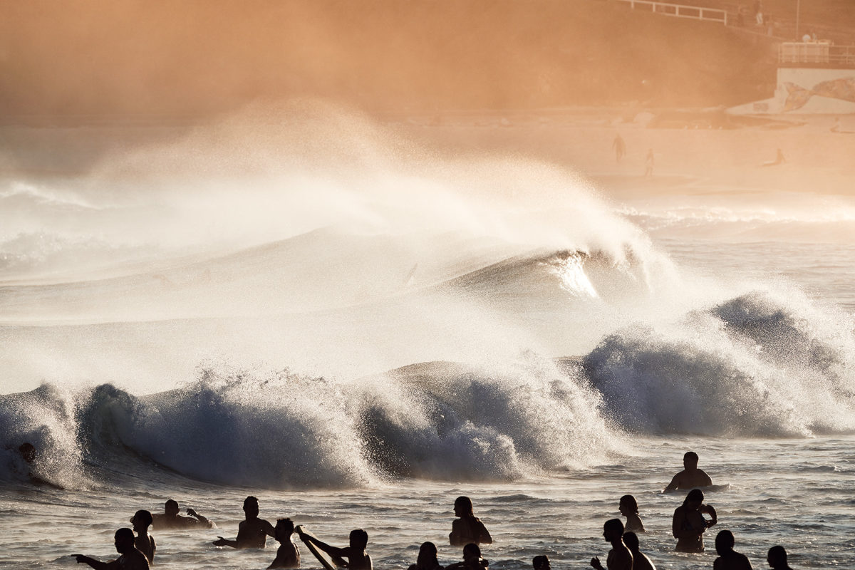 Big crowds, big swells and big offshore winds