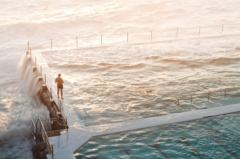 Icebergs had a lotta water moving in the pool today