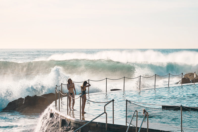 Bronte, sizeable waves clipping the corner