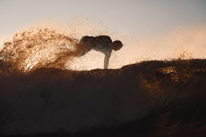 Ejector boots on, Bondi