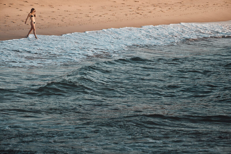 Step into liquid, best start to the day. Bondi 6:30am