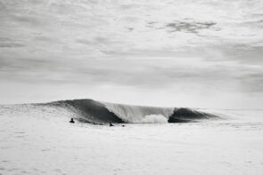This image makes me want to surf. Prefer it in B+W