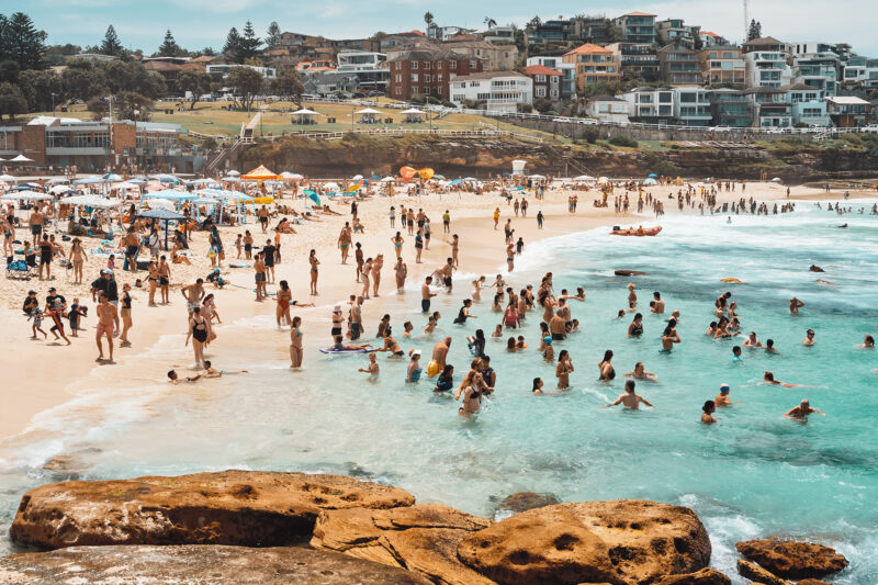 34 degrees yesterday and Sydney hit the beach. Bronte around midday