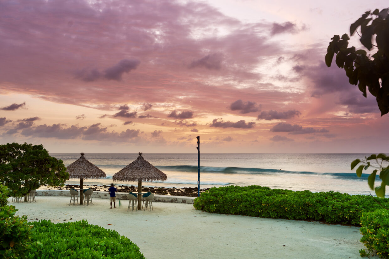 Morning tints on Kandooma